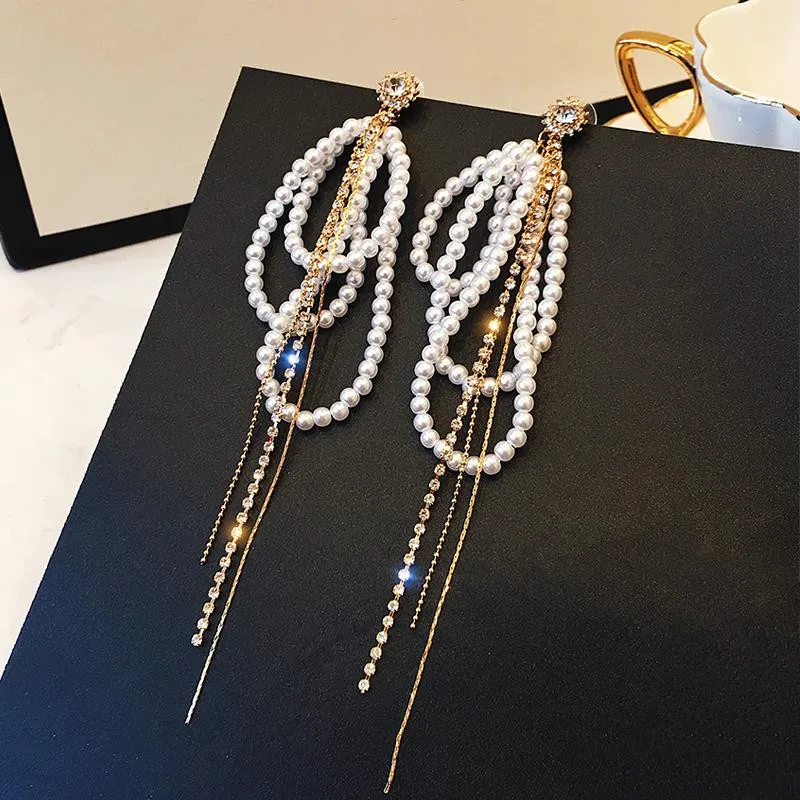 Dominated 2019 New Hyperbole style Temperament Long Pearl Women earrings personality metal Chain Crystal Tassels Drop earrings
Dominated 2019 New Hyperbole style Temperament Long Pearl Women earrings personality metal Chain Crystal Tassels Drop earrings