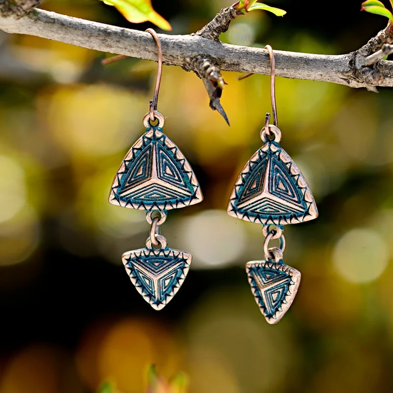 TopHanqi Boho Retro Bronze Dangle Earrings Ladies Jewelry Accessories Bohemian Ethnic Double Triangle Long Drop Earring Women
TopHanqi Boho Retro Bronze Dangle Earrings Ladies Jewelry Accessories Bohemian Ethnic Double Triangle Long Drop Earring Women