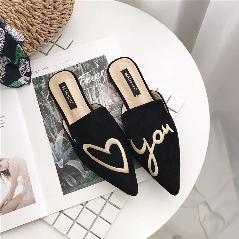 Luxury Brand Fashion Women Suede Flat Slides Mules Designer Woman Flock Closed Pointed Toe Embroider Slippers Party Shoes Female
Luxury Brand Fashion Women Suede Flat Slides Mules Designer Woman Flock Closed Pointed Toe Embroider Slippers Party Shoes Female