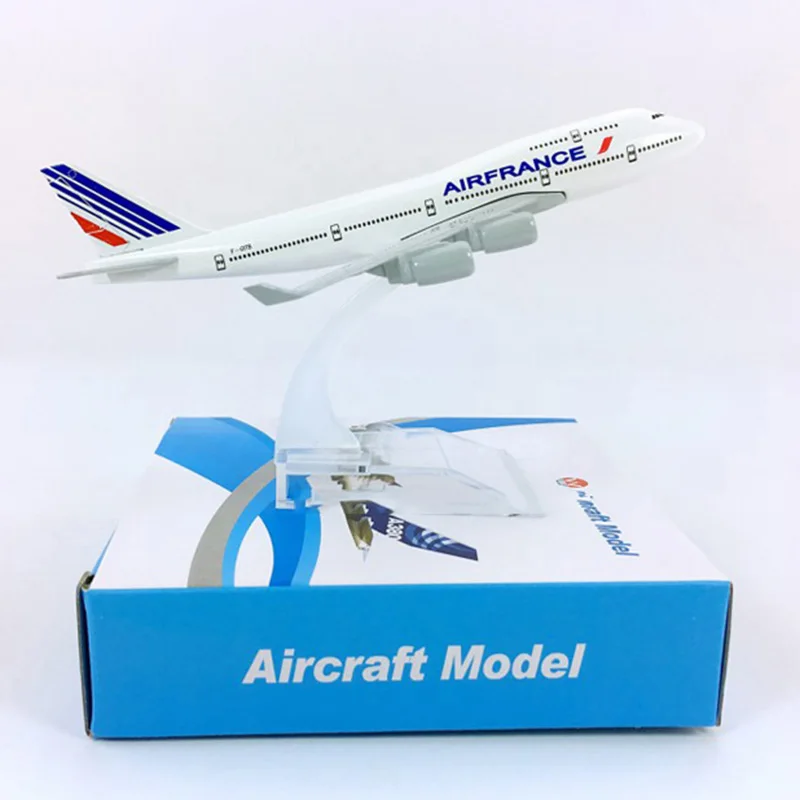 16CM 1:400 classic Boeing B747-400 model AirFrance airlines with base airbus metal alloy aircraft plane collectible displaymodel
16CM 1:400 classic Boeing B747-400 model AirFrance airlines with base airbus metal alloy aircraft plane collectible displaymodel