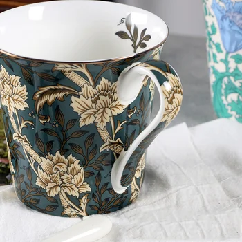 European Style Bone China Flower Coffee mug High Grade Bone China Afternoon Tea Cups Ceramic Mug 400 ml for Coffee Milk
European Style Bone China Flower Coffee mug High Grade Bone China Afternoon Tea Cups Ceramic Mug 400 ml for Coffee Milk