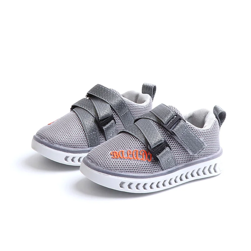 2018 Kids LED Sneakers Breathable Children Sports Shoes Baby Glowing Shoes Girls Boys Luminous Shoes with Light 3-8T
2018 Kids LED Sneakers Breathable Children Sports Shoes Baby Glowing Shoes Girls Boys Luminous Shoes with Light 3-8T