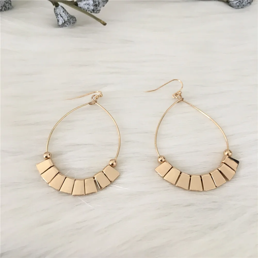 TRENDY WOMEN EARRINGS GOLD COLOR PLATING FLAT SQUARE THROUGH DROP EARRINGS 
TRENDY WOMEN EARRINGS GOLD COLOR PLATING FLAT SQUARE THROUGH DROP EARRINGS