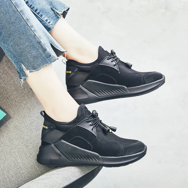 New high quality Lightweight Outdoor Athletic Lovers walking sport tennis Trainers Running shoe women sneakers Female sparkling
New high quality Lightweight Outdoor Athletic Lovers walking sport tennis Trainers Running shoe women sneakers Female sparkling