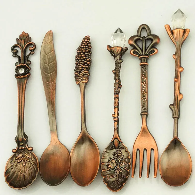6pcs/set Dessert Coffee Tea set Vintage Royal Style Plated Color Metal Carved Tea Fruit Fork Kit Tableware Set
6pcs/set Dessert Coffee Tea set Vintage Royal Style Plated Color Metal Carved Tea Fruit Fork Kit Tableware Set