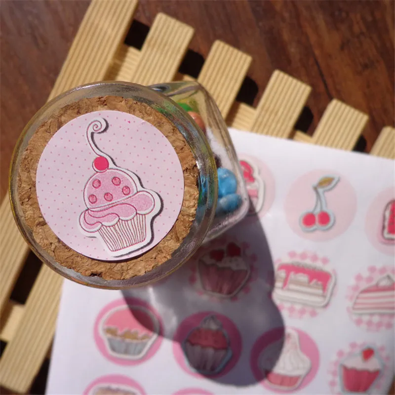128pcs Circle Shape Cute Dessert Cake Packaging Sealing Label Paper Sticker Baking DIY Gift Stickers for wedding christmas decor
128pcs Circle Shape Cute Dessert Cake Packaging Sealing Label Paper Sticker Baking DIY Gift Stickers for wedding christmas decor
