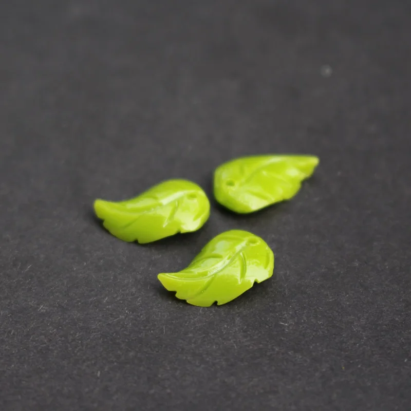 (20 pieces/lot) 9mm*14.4mm*2.7mm Light Green Color Carved Artificial Coral leaf Small leaf for Jewelry making
(20 pieces/lot) 9mm*14.4mm*2.7mm Light Green Color Carved Artificial Coral leaf Small leaf for Jewelry making