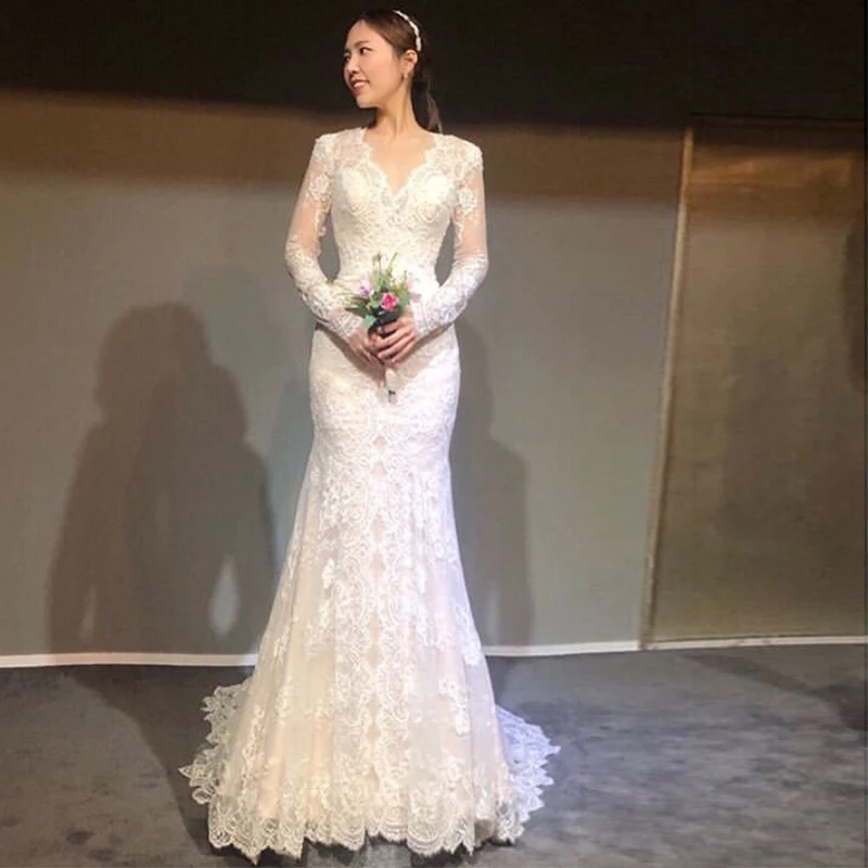 Elegant Korea Wedding Dress With Long Sleeves V-neck Mermaid style Romantic Lace Bridal Dress Robe de mariée Sweep Train
Elegant Korea Wedding Dress With Long Sleeves V-neck Mermaid style Romantic Lace Bridal Dress Robe de mariée Sweep Train