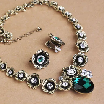 Blucome Vintage Turkish Necklace Earrings Jewelry Set Flower Shape Green Crystal Bijoux Women Banquet Party Choker Accessories
Blucome Vintage Turkish Necklace Earrings Jewelry Set Flower Shape Green Crystal Bijoux Women Banquet Party Choker Accessories