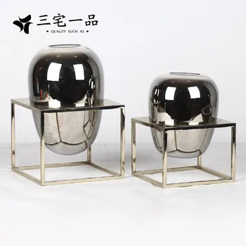 Free shipping Luxury Court Style Ash Silver Titanium Desktop Flower Metal Vase Model Room Soft Decoration Art Decoration
Free shipping Luxury Court Style Ash Silver Titanium Desktop Flower Metal Vase Model Room Soft Decoration Art Decoration