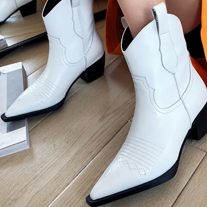 Cowboy White Leather Boots Pointed Toe Block Heel Embroidery Knight Boots Autumn Shoes Women
Cowboy White Leather Boots Pointed Toe Block Heel Embroidery Knight Boots Autumn Shoes Women