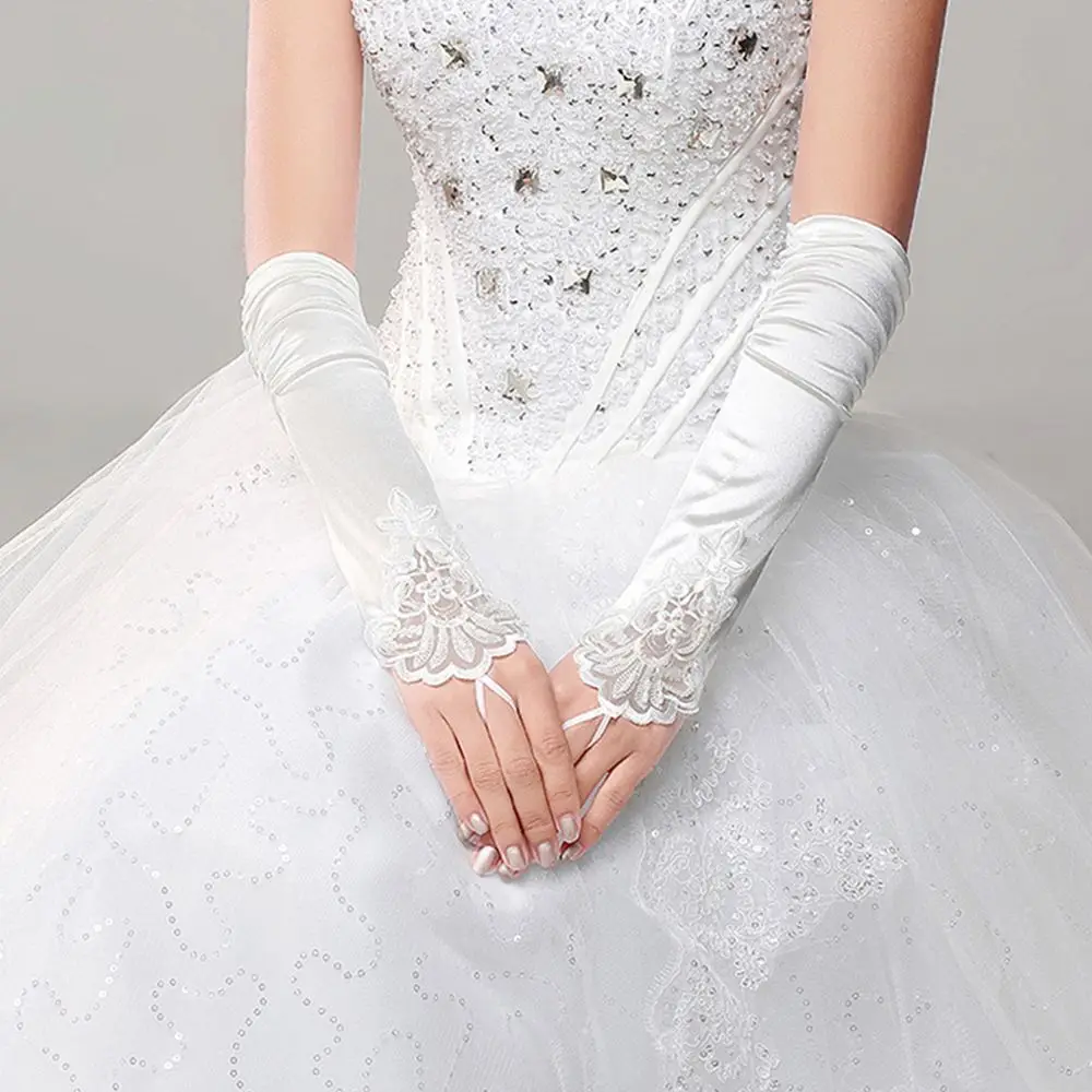 1Pc White Gloves Lady Faux Pearl Embroidery Fingerless Wedding Bridal Hot Sale Beads Party Applique Lace Bridal Accessories
1Pc White Gloves Lady Faux Pearl Embroidery Fingerless Wedding Bridal Hot Sale Beads Party Applique Lace Bridal Accessories