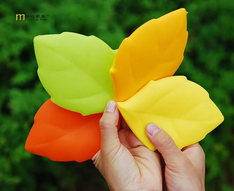 1PC Portable Travel Silicone Drinking Cup Personality Maple Leaf Shape Wash Cup Toothbrush Holder Cover Gargle Cup LB 272
1PC Portable Travel Silicone Drinking Cup Personality Maple Leaf Shape Wash Cup Toothbrush Holder Cover Gargle Cup LB 272