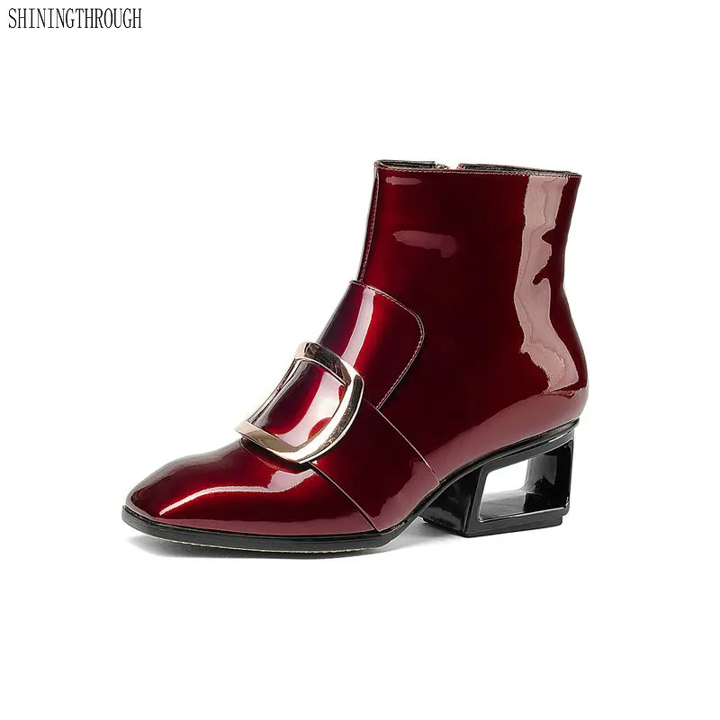 2019 Brand Women Buckles Ankle Boots fretwork high Heels Autumn Winter Motorcycle Boots Platforms Short Ladies Shoes Woman
2019 Brand Women Buckles Ankle Boots fretwork high Heels Autumn Winter Motorcycle Boots Platforms Short Ladies Shoes Woman