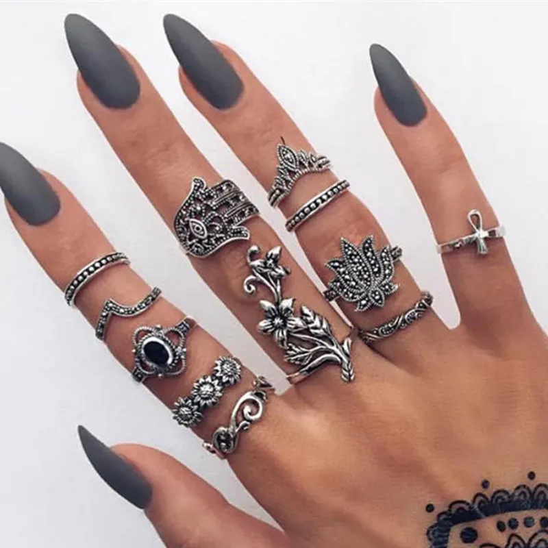 12 Pcs/Set Bohemian Vintage Crystal Gem Lotus Flower Leaf Crown Carved Finger Rings for Women Party Ring Set Jewelry Accessories
12 Pcs/Set Bohemian Vintage Crystal Gem Lotus Flower Leaf Crown Carved Finger Rings for Women Party Ring Set Jewelry Accessories
