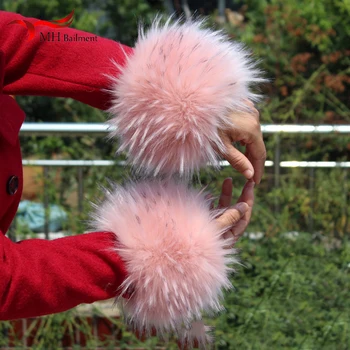 Winter imitation fox fur cuffs warm and comfortable men and women artificial raccoon arm set large size simulation fur cuffs
Winter imitation fox fur cuffs warm and comfortable men and women artificial raccoon arm set large size simulation fur cuffs