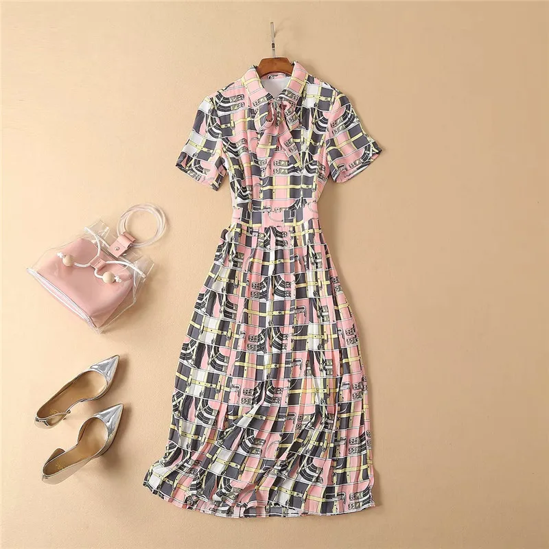 Fashion Runway Designer Woman Dress 2019 Spring Summer Bow Tie Short Sleeve Geometric Print Mid Calf Casual Dresses Vestidos
Fashion Runway Designer Woman Dress 2019 Spring Summer Bow Tie Short Sleeve Geometric Print Mid Calf Casual Dresses Vestidos