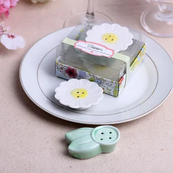 50Set Free Shipping Unique Wedding Party Favor And Gift For Guests Flower Ceramic Salt And Pepper Wedding Favors Sets+Gift Box
50Set Free Shipping Unique Wedding Party Favor And Gift For Guests Flower Ceramic Salt And Pepper Wedding Favors Sets+Gift Box