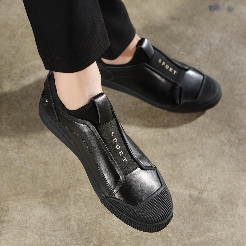 CNPAAK Leather Shoes Men Slip-On Moccasins Men Black Sliver Male Comfortable Shoe Luxury Sneakers 2018 Brand Designer Size 39-44
CNPAAK Leather Shoes Men Slip-On Moccasins Men Black Sliver Male Comfortable Shoe Luxury Sneakers 2018 Brand Designer Size 39-44