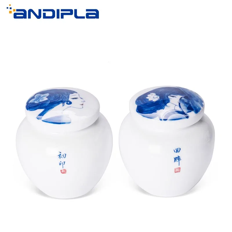 Jingdezhen Blue and White Porcelain Tea Cans Ceramic Tea Caddies Coffee Bean Seasoning Sugar Seal Storage Jar Vintage Home Decor
Jingdezhen Blue and White Porcelain Tea Cans Ceramic Tea Caddies Coffee Bean Seasoning Sugar Seal Storage Jar Vintage Home Decor