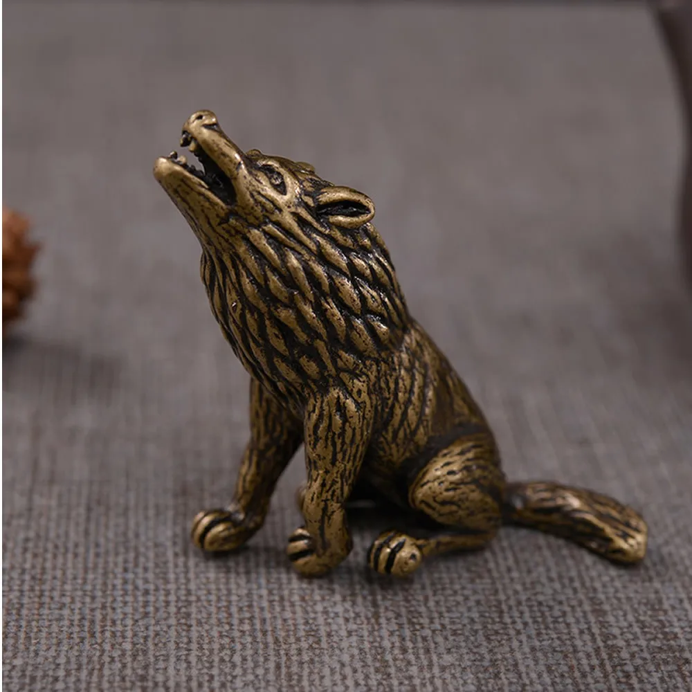 Mini Creative Vintage Copper Wolf Sitting Statue Animal Desk Decoration Ornament Sculpture Hand Toy Home Office Desk Decor Gift
Mini Creative Vintage Copper Wolf Sitting Statue Animal Desk Decoration Ornament Sculpture Hand Toy Home Office Desk Decor Gift