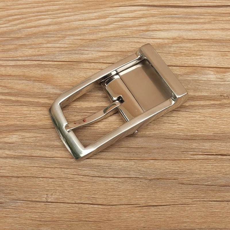 DIY Leathercraft Hardware Reversible Belt Buckle Clamp Buckle NB Finish 601426-30
DIY Leathercraft Hardware Reversible Belt Buckle Clamp Buckle NB Finish 601426-30