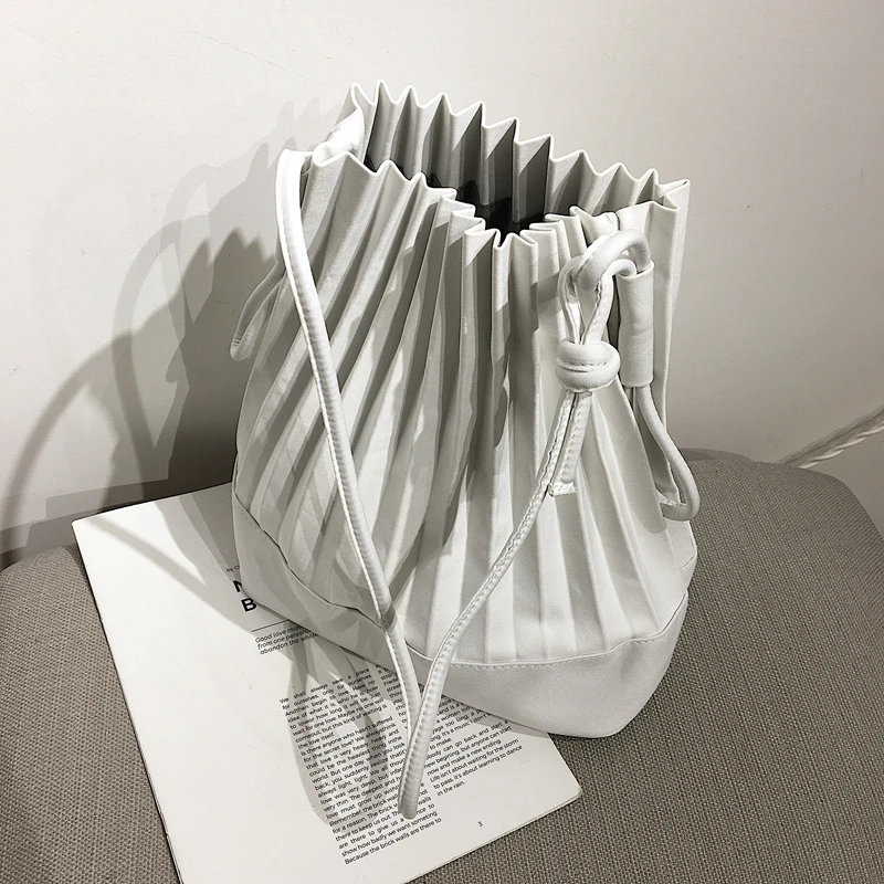 Ruched Pleated Handbags Pleats Bucket Bag Large Capacity Shoulder Tote Bag Shopping Bag Canvas Handbags
Ruched Pleated Handbags Pleats Bucket Bag Large Capacity Shoulder Tote Bag Shopping Bag Canvas Handbags