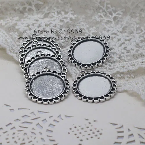 Antique Silver Metal Filigree 20mm Round Pendant Cabochon Settings Jewelry Blanks Charms 20pcs/lot 8088
Antique Silver Metal Filigree 20mm Round Pendant Cabochon Settings Jewelry Blanks Charms 20pcs/lot 8088