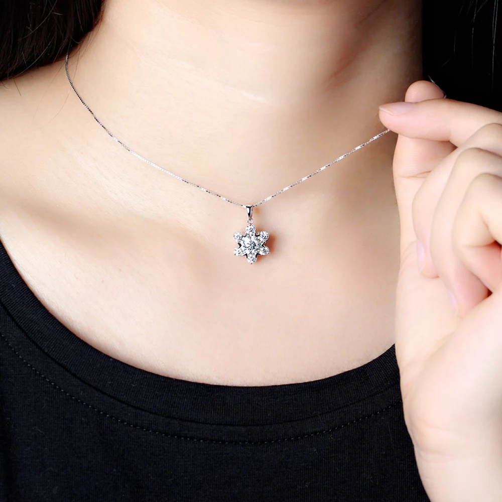 flower shape moissanite brilliant gemstone necklace (8)