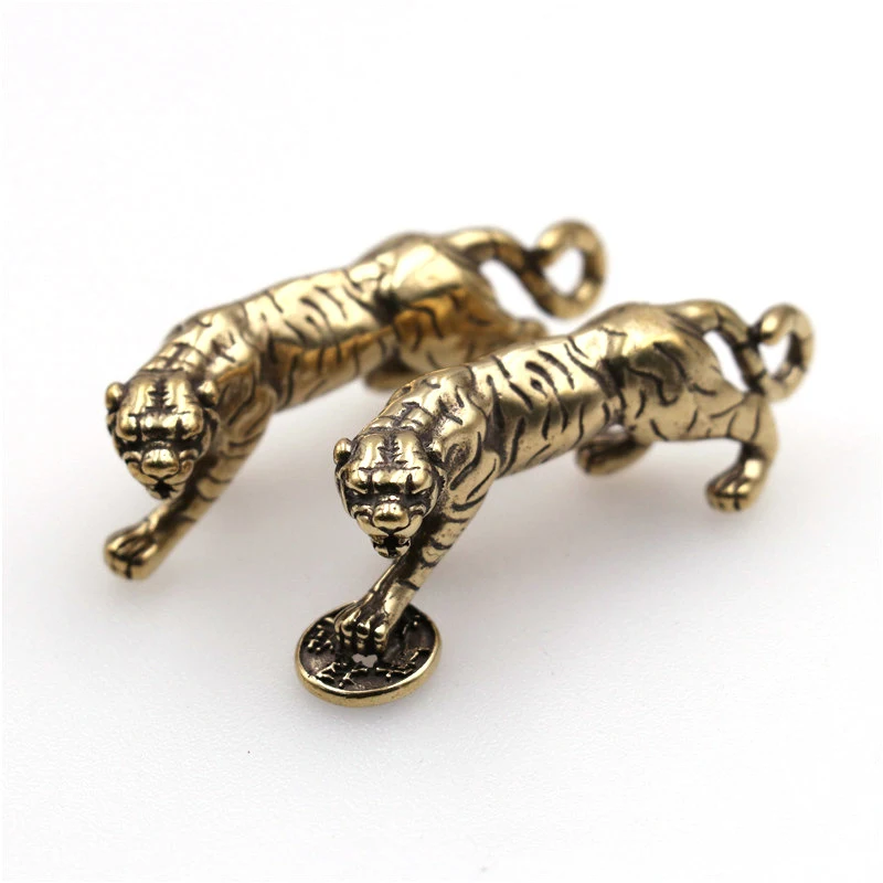 1x Retro Brass Punk Tiger Pendant Necklace Key Ring Pendant Creative Gifts leather bag wallet chain diy decoration 51mm (2")
1x Retro Brass Punk Tiger Pendant Necklace Key Ring Pendant Creative Gifts leather bag wallet chain diy decoration 51mm (2")