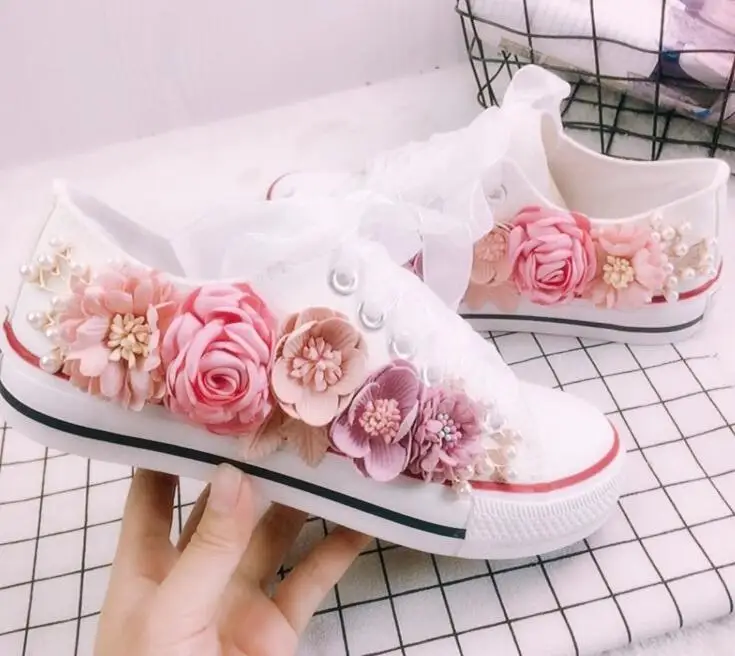 women low help couple canvas shoes handmade custom Korean lace flower flat shoes fashion
women low help couple canvas shoes handmade custom Korean lace flower flat shoes fashion