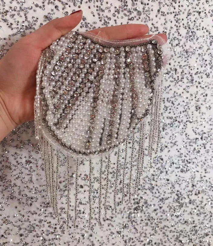 Handmade epaulette white Beading tassel big shoulder brooch epaulet /epaulettes spikes/escapulario blazer accessories
Handmade epaulette white Beading tassel big shoulder brooch epaulet /epaulettes spikes/escapulario blazer accessories