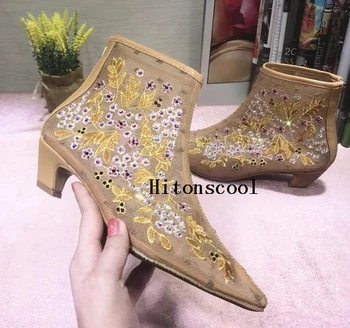 Luxury Gold Embroidery Women Ankle Boots Crystal String Bead Pointed Toe Short Bootie Low Heels Women Dress Shoes Free Shipping
Luxury Gold Embroidery Women Ankle Boots Crystal String Bead Pointed Toe Short Bootie Low Heels Women Dress Shoes Free Shipping
