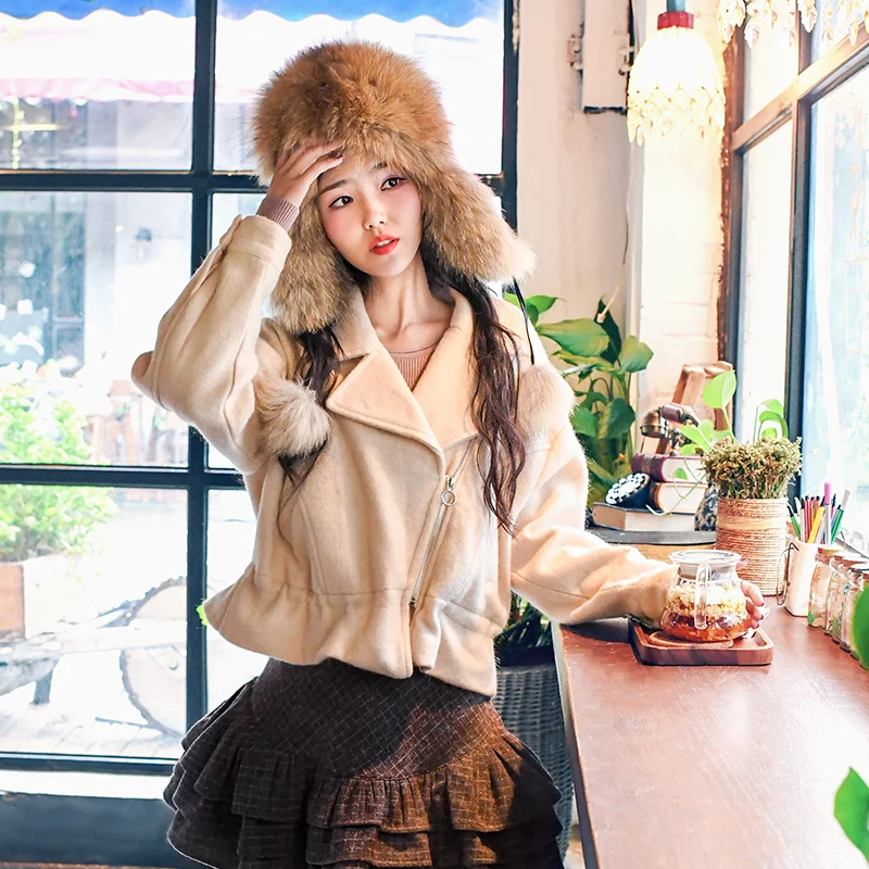 Autumn Winter Women Elegant Slim Turn-Down Collar Long Sleeve Embroidery Casual Loose Woolen Short Jacket Coat 
Autumn Winter Women Elegant Slim Turn-Down Collar Long Sleeve Embroidery Casual Loose Woolen Short Jacket Coat