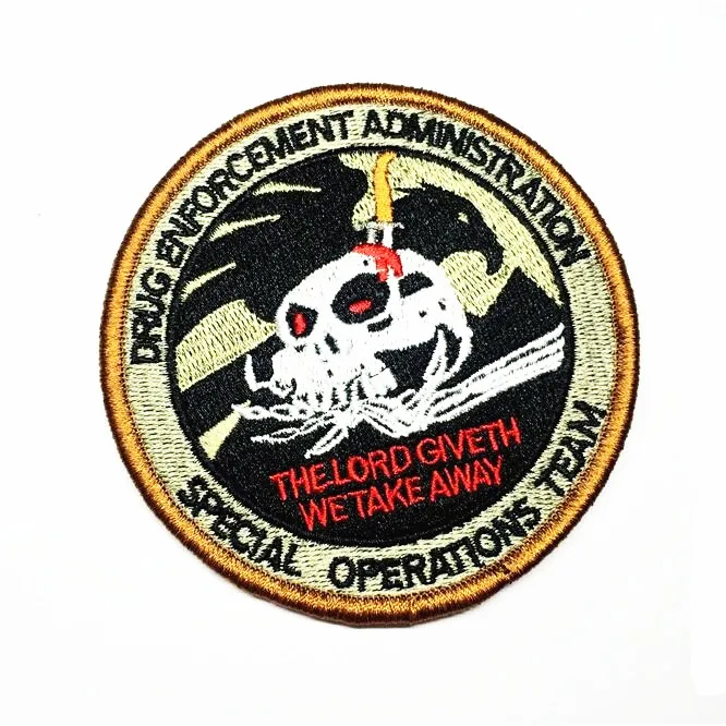 THE LORD GIVETH WE TAKE AWAY Patch Embroidery Skull Tactical Patches Hook Military Badge Army Brassard Combat Armband 10cm
THE LORD GIVETH WE TAKE AWAY Patch Embroidery Skull Tactical Patches Hook Military Badge Army Brassard Combat Armband 10cm