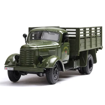 RBRC 1:36 simulation old version Dongfeng liberation car model sound and light door open children's gift toys
RBRC 1:36 simulation old version Dongfeng liberation car model sound and light door open children's gift toys