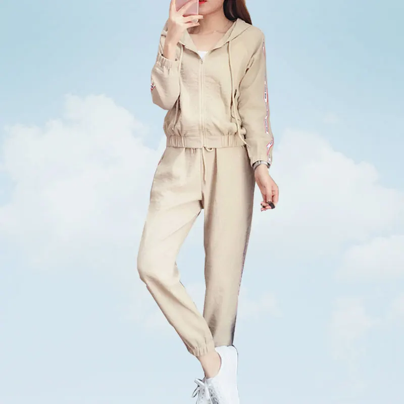 Autumn Tracksuit For Women 2019 New Loose Fashion Sweater Trousers Two Piece Set Fashion Print Splice Spring 2 piece Set SS326
Autumn Tracksuit For Women 2019 New Loose Fashion Sweater Trousers Two Piece Set Fashion Print Splice Spring 2 piece Set SS326