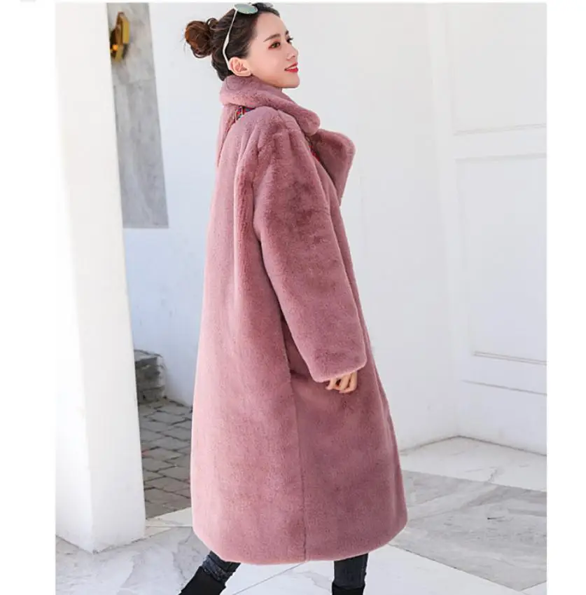 Women Long Imitation Rabbit Fur Coat Loose Female Winter Autumn Faux Fur Overcoats Turn Down Collar Man-Made Fur Outwears K1109
Women Long Imitation Rabbit Fur Coat Loose Female Winter Autumn Faux Fur Overcoats Turn Down Collar Man-Made Fur Outwears K1109