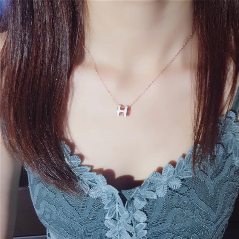 Fashion Simple Designer Candy Color Letter Pendant Pure 925 Sterling Silver Chain Necklace All Matching Trendy Women Necklace
Fashion Simple Designer Candy Color Letter Pendant Pure 925 Sterling Silver Chain Necklace All Matching Trendy Women Necklace
