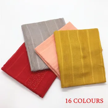 1PCS hollow out hot diamonds viscose scarf women shawl solid bandana foulard hijab muslim wraps Hot sale fashion luxury
1PCS hollow out hot diamonds viscose scarf women shawl solid bandana foulard hijab muslim wraps Hot sale fashion luxury