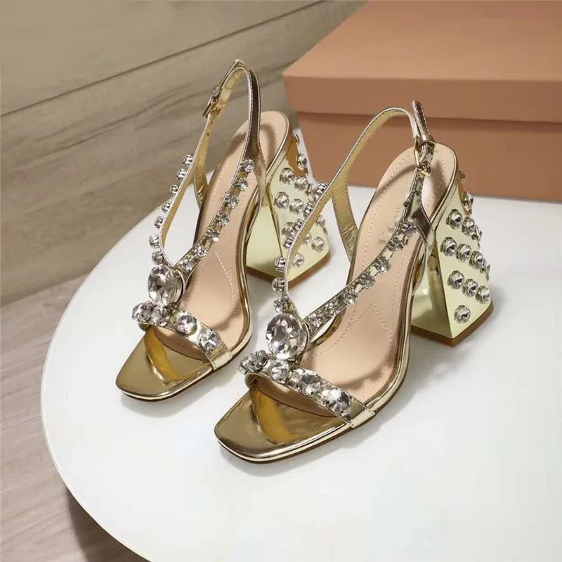 Rhinestone Studded Big Gems Woman Gladiator Sadnals Bling Bling Crystal Chunky High Heels Pumps Gold Sliver Black Wedding Shoes
Rhinestone Studded Big Gems Woman Gladiator Sadnals Bling Bling Crystal Chunky High Heels Pumps Gold Sliver Black Wedding Shoes