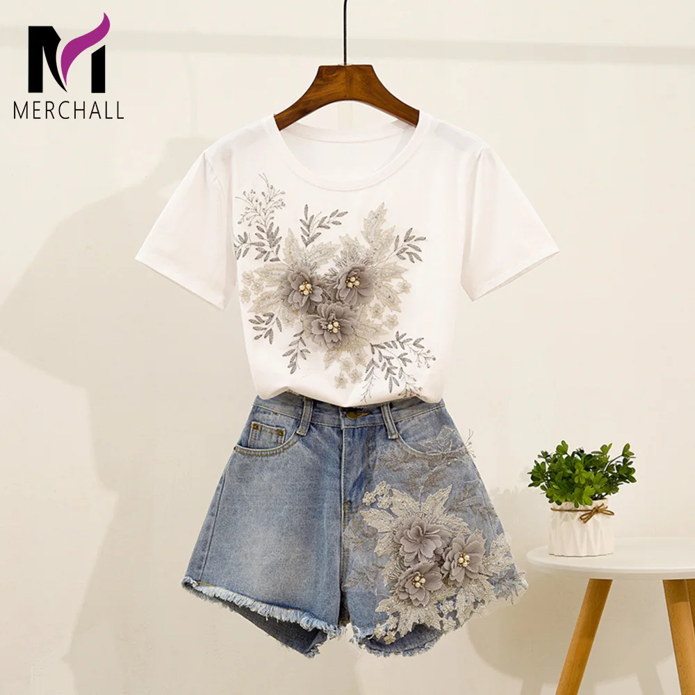 2019 Summer 3D Flower Embroidery Two Piece Set Women Appliques Beading Floral Cotton T-Shirts + Jean Shorts Set Girls Short Pant
2019 Summer 3D Flower Embroidery Two Piece Set Women Appliques Beading Floral Cotton T-Shirts + Jean Shorts Set Girls Short Pant