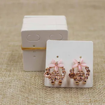 Card tag 2018 new earring 200 pcs per lot 4*4cm white/black paper card stud earring package tag card for jewelry display packing
Card tag 2018 new earring 200 pcs per lot 4*4cm white/black paper card stud earring package tag card for jewelry display packing