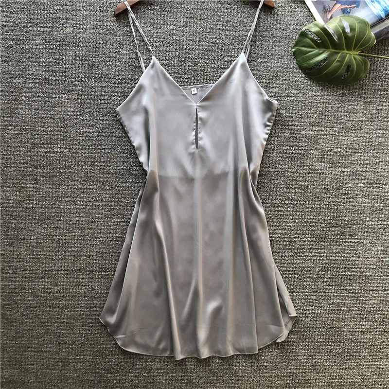Summer sexy satin nightdress women suspenders V-neck nightgowns solid color backless sleepwear pijama mujer night dress nighty
Summer sexy satin nightdress women suspenders V-neck nightgowns solid color backless sleepwear pijama mujer night dress nighty