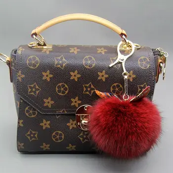 Luxury Real Fox Fur Ball PomPom 7 Colors Fluffy Fur Keychain Gold Metal Silk Bowknot Key Ring Pendant Bag Charm For Women F324
Luxury Real Fox Fur Ball PomPom 7 Colors Fluffy Fur Keychain Gold Metal Silk Bowknot Key Ring Pendant Bag Charm For Women F324