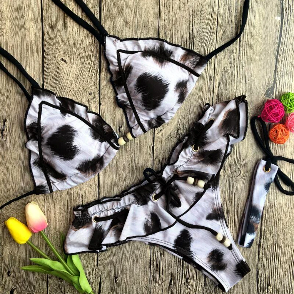 Sexy Leopard bikini 2018 Bandeau swimsuit Ruffle bottom swimwear women Lace Up bikini set Push Up bathing suit Brazil biquini
Sexy Leopard bikini 2018 Bandeau swimsuit Ruffle bottom swimwear women Lace Up bikini set Push Up bathing suit Brazil biquini