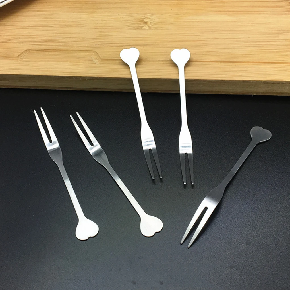 Stainless Steel Heart Dinner Forks Cutlery Simple Fruits Picks Appetizer Dessert Salad Forks
Stainless Steel Heart Dinner Forks Cutlery Simple Fruits Picks Appetizer Dessert Salad Forks