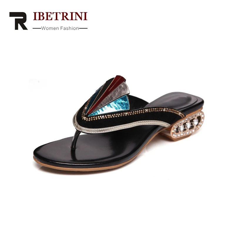 RIBETRINI New Fashion Genuine Leather Strange Style Med Heels Flip Flops Best Quality Shoes Woman Casual Outside Summer Slippers
RIBETRINI New Fashion Genuine Leather Strange Style Med Heels Flip Flops Best Quality Shoes Woman Casual Outside Summer Slippers
