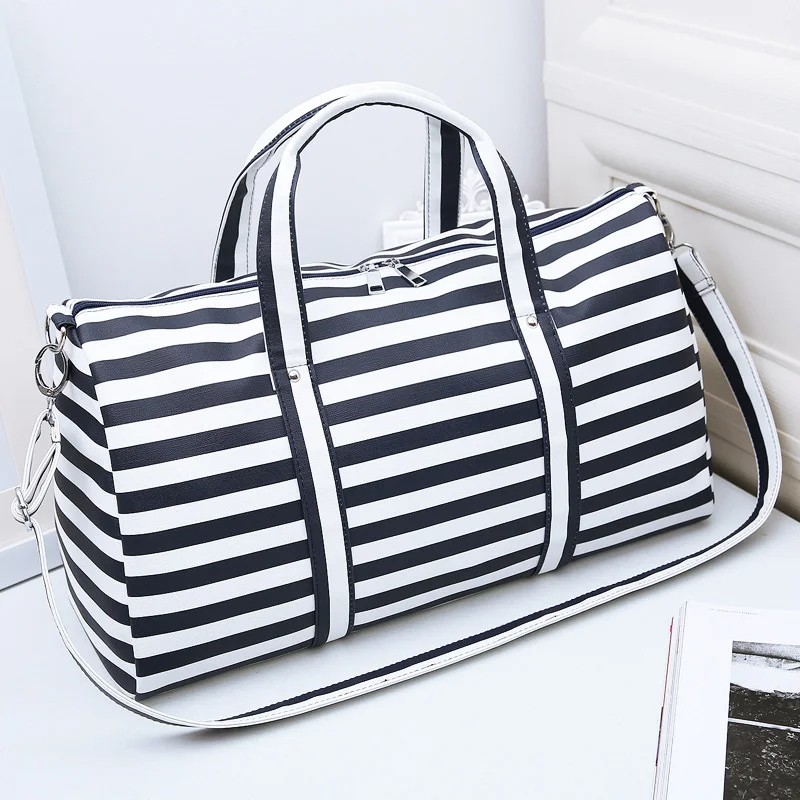 PU Leather Stripes Pattern Fitness Gym Bag Men Sport Bag Women Travel Shoulder Bag Handbag Bolsa Feminina Sac De Sport
PU Leather Stripes Pattern Fitness Gym Bag Men Sport Bag Women Travel Shoulder Bag Handbag Bolsa Feminina Sac De Sport