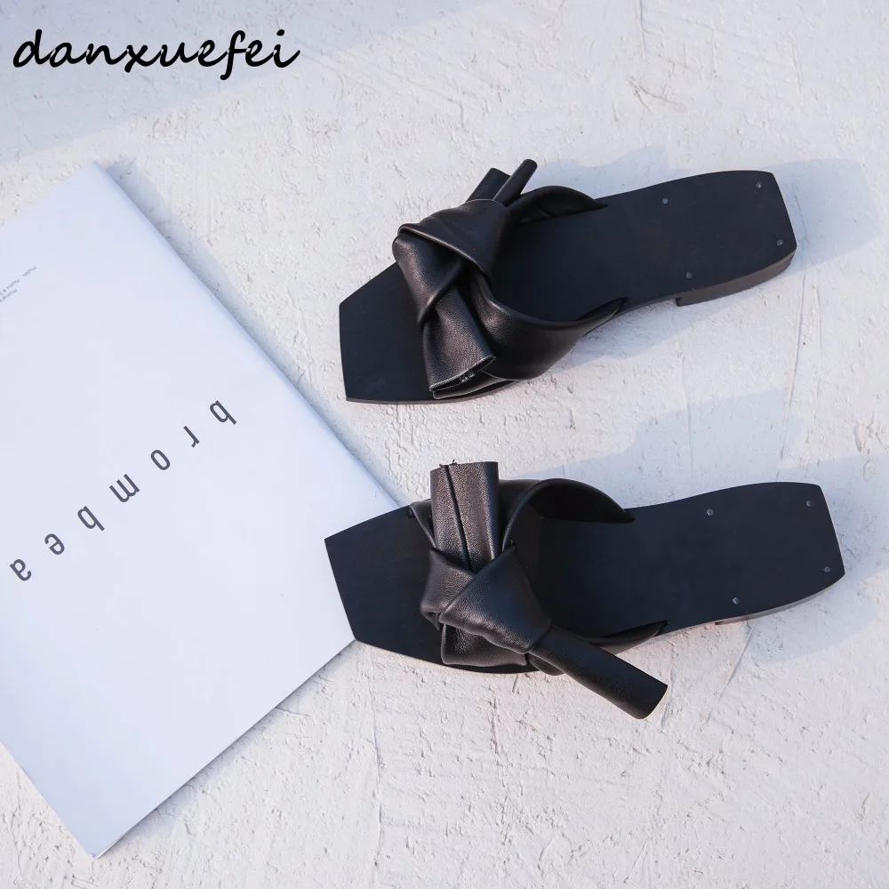 Women's genuine leather big bowtie slip-on slides brand designer square open toe summer beach sandalias korean style sweet shoes
Women's genuine leather big bowtie slip-on slides brand designer square open toe summer beach sandalias korean style sweet shoes